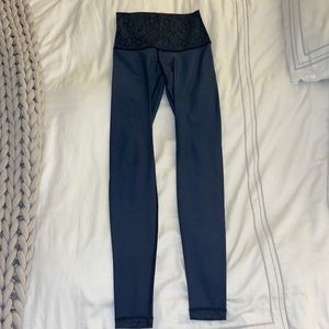 Lululemon reversible leggings